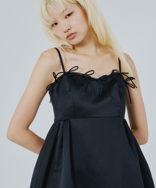 【ikumi】ノースリーブ黒ドレス フリル付き　andresd ikumi様専用】ノースリーブ黒ドレス フリル付き andresd - メルカリ