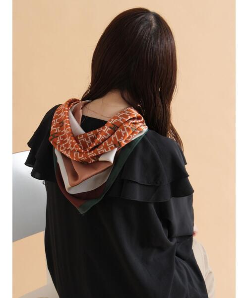 ehka sopo（エヘカソポ）の「幾何柄スカーフ（ストール/ショール・レディース・ブラウン・F）」の9枚目の写真