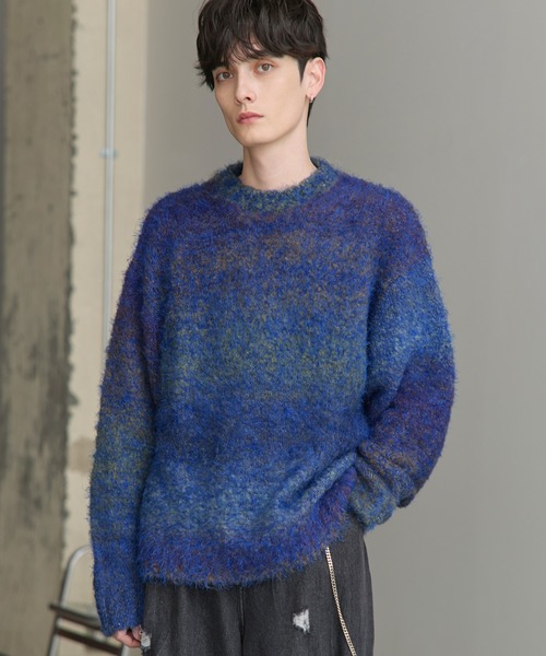 ASTRONOMY（アストロノミー）の「グラデーション起毛加工クルーネックニット（ニット/セーター・メンズ・グレー/ブルー/ブルー系2/テラコッタ/ブラック系2/ワイン/ダークブラウン/ブラック・S/M/L/XL）」の7枚目の写真