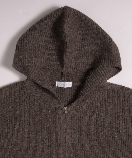 MUHET（ミュエータ）の「ribbed zip-up knit hoodie / リブニット