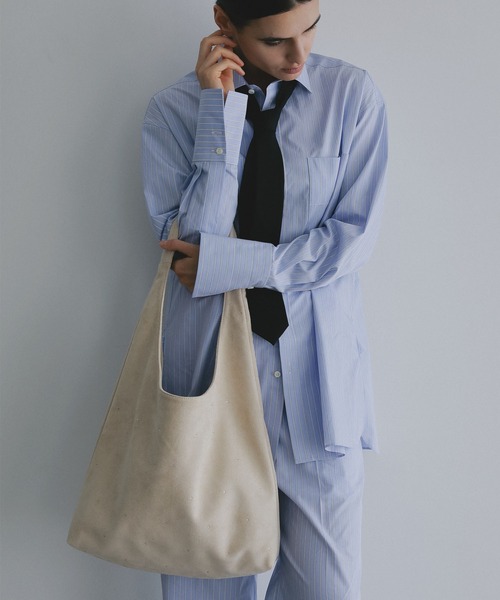 EFOLE(エフォル)の「【ZOZO限定】One shoulder suede bag/ワンショルダースエードバッグ(ショルダーバッグ・レディース・ブラウン/ベージュ・FREE)」の2枚目の写真
