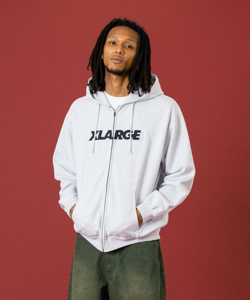 XLARGE(エクストララージ)の「STANDARD LOGO ZIP UP HOODED SWEATSHIRT(パーカー・メンズ・ブラック/ネイビー/アッシュ/ブラウン・XXL/XL/L/M/S)」の3枚目の写真