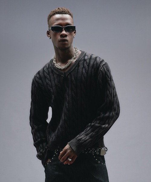 ANDER HUNK（アンダーハンク）の「Faded Cable V-neck Knit / フェードケーブルVネックニット（ニット/セーター・メンズ・ブラック/その他・MEDIUM/LARGE）」の3枚目の写真