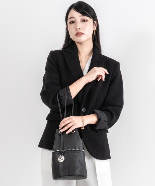 marco masi（マルコマージ）の「【MARCO MASI/マルコ・マージ】巾着　ショルダーバッグ　バケツバッグ　本革（ショルダーバッグ・レディース・シルバー/ベージュ系その他/ブラック・FREE）」の4枚目の写真