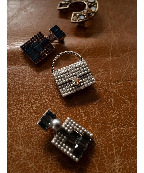 Te chichi（テチチ）の「ミニバッグブローチ（ネックレス・レディース・シルバー・F）」の2枚目の写真