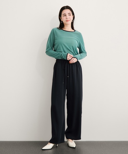 le cercle ADAM ET ROPE'(ルセルクルアダムエロペ)の「ラメストライプワイドパンツ/セットアップ対応(その他パンツ・レディース・チャコールグレー/ベージュ/ネイビー・FREE)」の4枚目の写真
