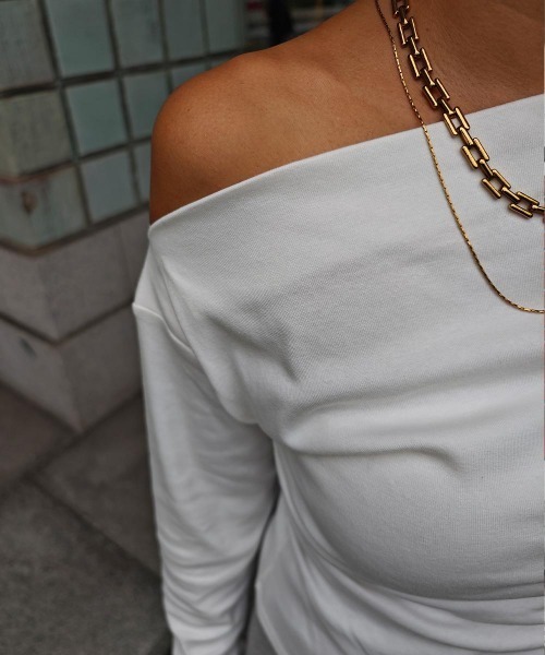 esutoreja（エストレジャ）の「ワンショルダーロングスリーブトップス（Tシャツ/カットソー・レディース・ベージュ/ブラック/アイボリー・FREE）」の17枚目の写真