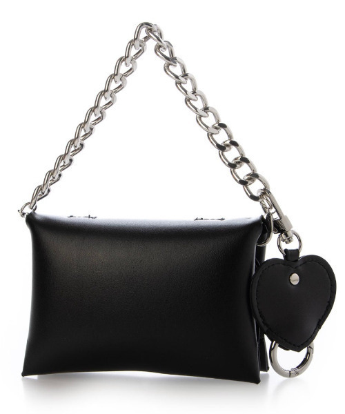 cache cache（カシュ カシュ）の「カシュカシュ cachecache / ハートマイクロチャームショルダー（ショルダーバッグ・レディース・シルバー/ブラック/レッド・FREE）」の2枚目の写真
