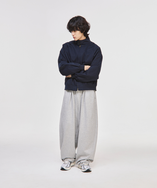 SIGNATURE（シグネチャ）の「カーブドトレーニングパンツ[グレー]（スウェットパンツ・レディース・その他・MEDIUM/LARGE）」の2枚目の写真