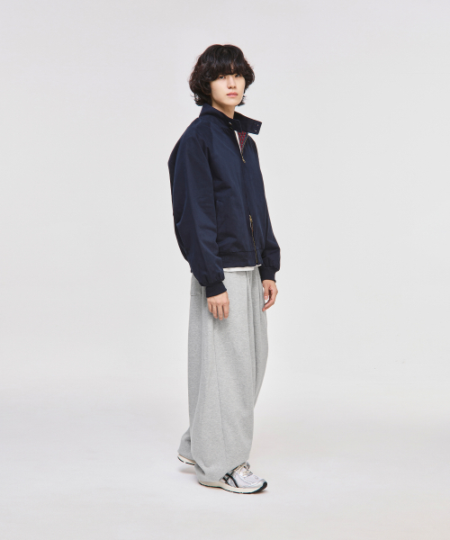 SIGNATURE（シグネチャ）の「カーブドトレーニングパンツ[グレー]（スウェットパンツ・レディース・その他・MEDIUM/LARGE）」の4枚目の写真