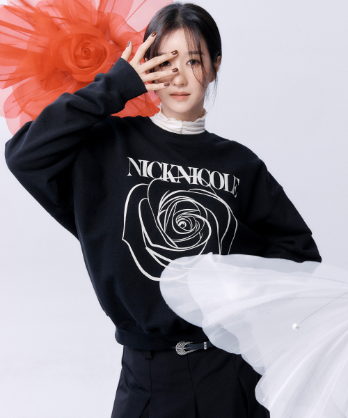NICK&NICOLE（ニックアンドニコール）の「NICOLE ROSE PRINTING SWEATSHIRT_BLACK CREAM（スウェット・レディース・その他・FREE）」の2枚目の写真