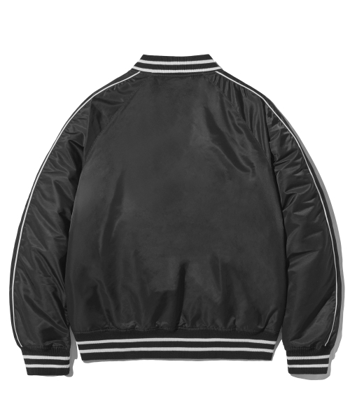 F.ILLUMINATE(フィルミネイト)の「カーブドロゴバスティジャケット-ブラック(スタジャン・レディース・その他・SMALL/MEDIUM/LARGE)」の2枚目の写真