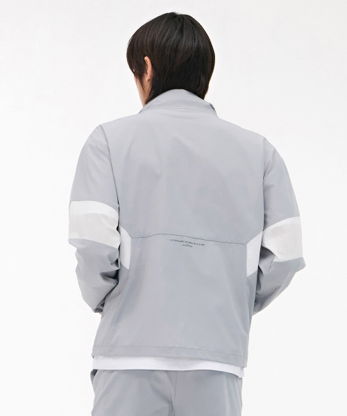 CHASECULT(チェイスカルト)の「男性ストレッチハイネックジップアップ-グレー(その他アウター・メンズ・ライトグレー・100/95/105)」の3枚目の写真