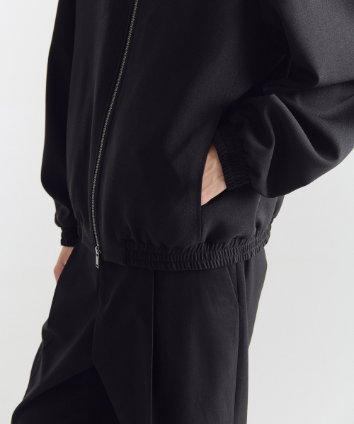MUSINSA STANDARD（ムシンサスタンダード）の「クレープハイネックブルゾンジャケット[ブラック]（ブルゾン・メンズ・その他・MEDIUM/LARGE/X-LARGE/XX-LARGE）」の6枚目の写真