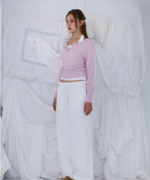 ROSEFRANTZ（ロゼフランツ）の「Eyelet Henley-neck Long Sleeve [Pink]（Tシャツ/カットソー・レディース・PINK・OS）」の4枚目の写真