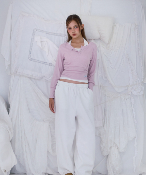 ROSEFRANTZ（ロゼフランツ）の「Eyelet Henley-neck Long Sleeve [Pink]（Tシャツ/カットソー・レディース・PINK・OS）」の5枚目の写真