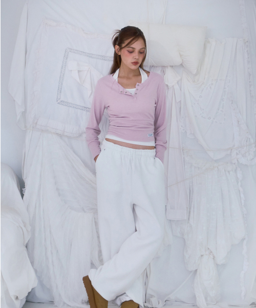 ROSEFRANTZ（ロゼフランツ）の「Eyelet Henley-neck Long Sleeve [Pink]（Tシャツ/カットソー・レディース・PINK・OS）」の6枚目の写真