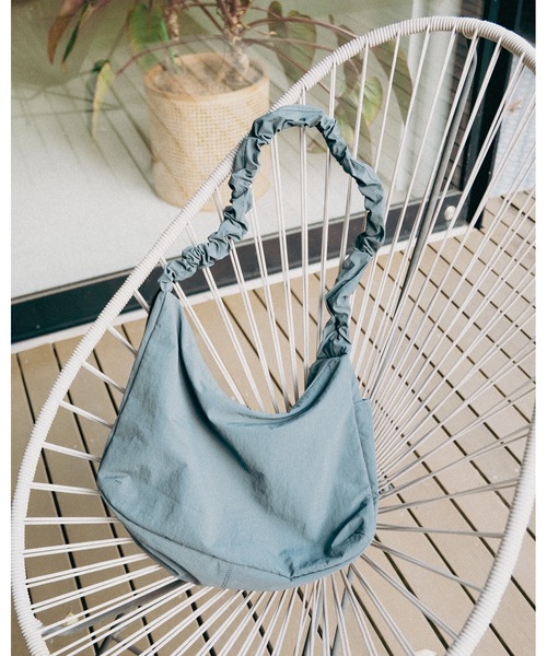 cii（シー）の「DRAW STRING SHOULDER BAG / ドロストショルダーバッグ（ショルダーバッグ・メンズ・チャコールグレー/ブラック/レッド・FREE）」の9枚目の写真