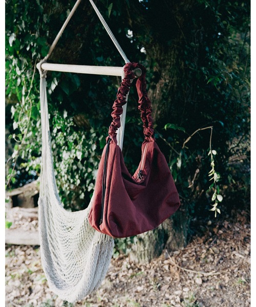 cii（シー）の「DRAW STRING SHOULDER BAG / ドロストショルダーバッグ（ショルダーバッグ・メンズ・チャコールグレー/ブラック/レッド・FREE）」の12枚目の写真