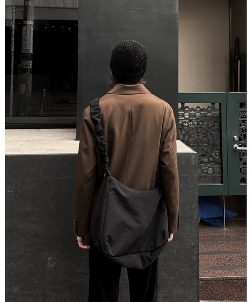 cii（シー）の「DRAW STRING SHOULDER BAG / ドロストショルダーバッグ（ショルダーバッグ・メンズ・チャコールグレー/ブラック/レッド・FREE）」の8枚目の写真