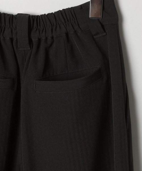 PAGEBOY(ページボーイ)の「イージーケアタックワイドパンツ 【セットアップ対応】(デニムパンツ・レディース・チャコールグレー/ブラック/グレイッシュベージュ・MEDIUM/SMALL)」の9枚目の写真