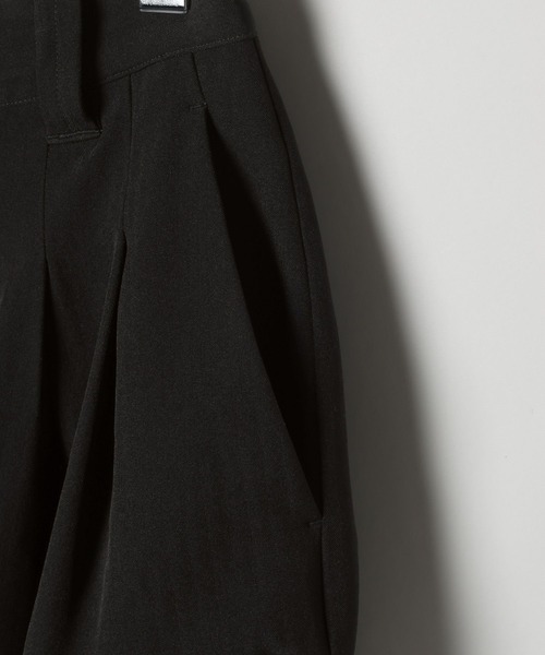 PAGEBOY(ページボーイ)の「イージーケアタックワイドパンツ 【セットアップ対応】(デニムパンツ・レディース・チャコールグレー/ブラック/グレイッシュベージュ・MEDIUM/SMALL)」の6枚目の写真