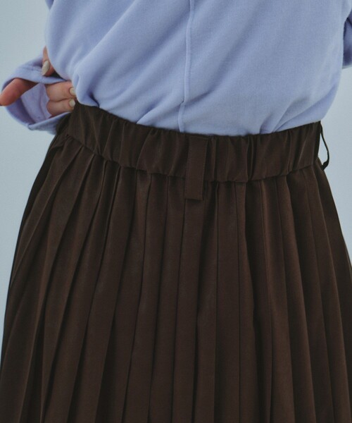 UNITED TOKYO(ユナイテッドトウキョウ)の「【残りわずか!】Soft Leather Pleated SK|ヴィーガンレザー/春夏(スカート・レディース・ブラウン/ブラック・1/2)」の9枚目の写真