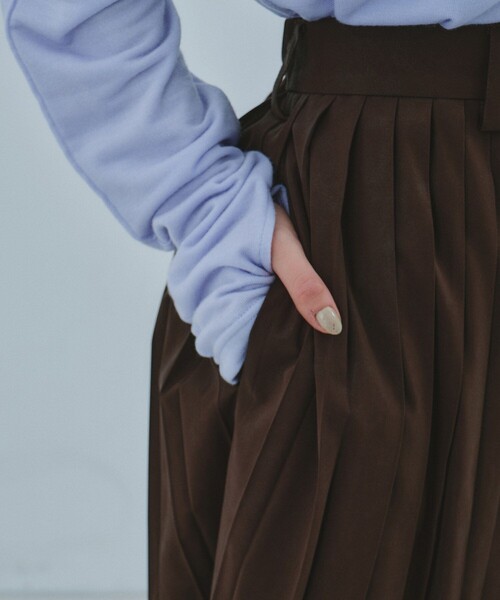 UNITED TOKYO(ユナイテッドトウキョウ)の「【残りわずか!】Soft Leather Pleated SK|ヴィーガンレザー/春夏(スカート・レディース・ブラウン/ブラック・1/2)」の10枚目の写真