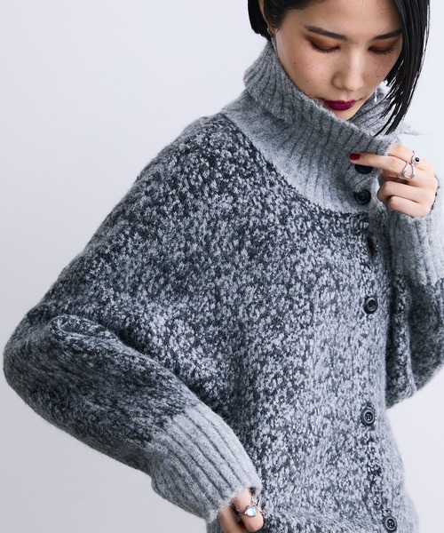 MONOe（モノエ）の「ジャガード柄ハイネックニットカーディガン（ニット/セーター・レディース・グレー/グリーン/オレンジ・FREE）」の22枚目の写真