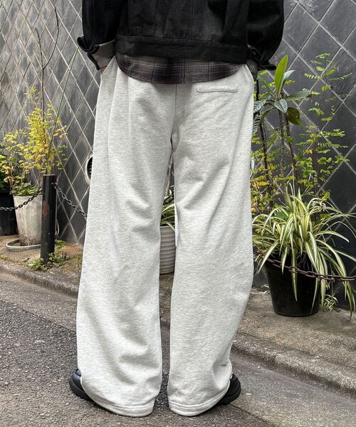 CIAOPANIC（チャオパニック）の「カットレイヤーロゴスタッズスウェットパンツ（その他パンツ・レディース・ネイビー/グレー・LARGE/MEDIUM）」の8枚目の写真