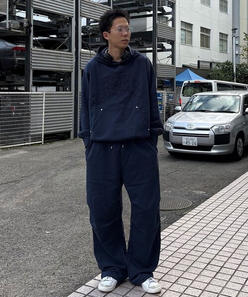 CIAOPANIC（チャオパニック）の「カットレイヤーロゴスタッズスウェットパンツ（その他パンツ・レディース・ネイビー/グレー・LARGE/MEDIUM）」の3枚目の写真