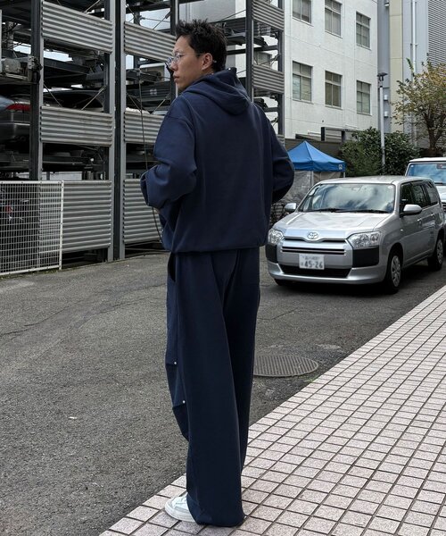 CIAOPANIC（チャオパニック）の「カットレイヤーロゴスタッズスウェットパンツ（その他パンツ・レディース・ネイビー/グレー・LARGE/MEDIUM）」の4枚目の写真