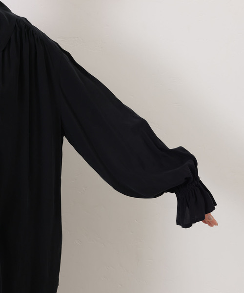 JOURNAL STANDARD LUXE（ジャーナルスタンダード　ラックス）の「Cu/Rローン フリルパフブラウス（シャツ/ブラウス・レディース・ブラック/ブラック系その他・FREE）」の21枚目の写真