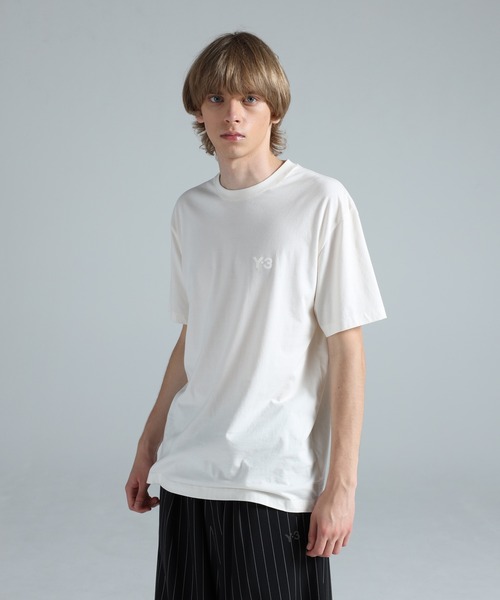 Y-3（ワイスリー）の「Y-3 REGULAR SHORT SLEEVE TEE（Tシャツ/カットソー・メンズ・ホワイト系その他・XX-LARGE/X-LARGE/LARGE/MEDIUM/SMALL/X-SMALL/XX-SMALL）」の7枚目の写真