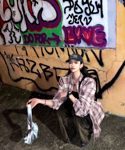 LOSSYROW(ロッシロー)の「Oversized checkered shirt Pink(シャツ/ブラウス・レディース・ピンク・FREE)」の6枚目の写真