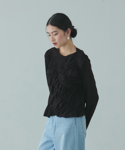 VICKY（ビッキー）の「ギャザーラインフロントカットソー≪洗濯機で洗える≫（Tシャツ/カットソー・レディース・ブラック/オフホワイト/グリーン・M）」の2枚目の写真