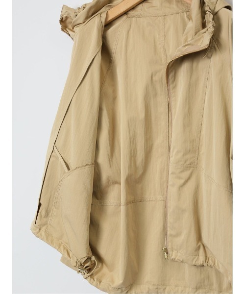 m.f.editorial（エムエフエディトリアル）の「【ややゆったり 裏地無し】コウト/qout ハイデンクロス フーデッドブルゾン（ブルゾン・レディース・キャメル・MEDIUM）」の3枚目の写真