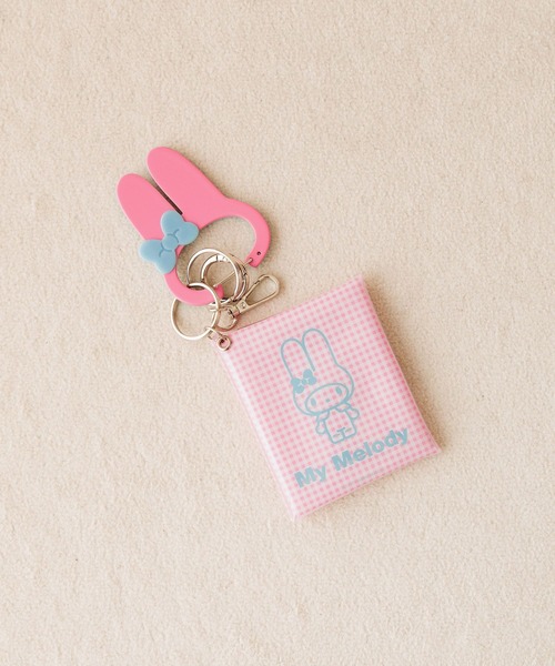 Me%(ミィパーセント)の「【マイメロディ】カラビナツキクリアポーチ 589195(ポーチ・レディース・ピンク/レッド・FREE)」の1枚目の写真