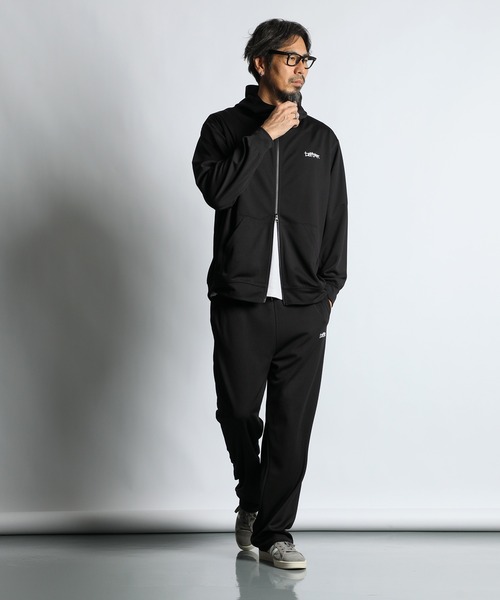 The DUFFER of ST.GEORGE(ザダファーオブセントジョージ)の「【WEB限定アイテム】HONEYCOMB MESH REGULAR FIT TRACK PANTS:セットアップ 吸水速乾 レギュラーフィット メッシュ トラックパンツ(その他パンツ・メンズ・グレー/ブラック・SMALL/MEDIUM/LARGE/X-LARGE)」の4枚目の写真