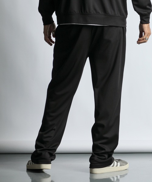 The DUFFER of ST.GEORGE(ザダファーオブセントジョージ)の「【WEB限定アイテム】HONEYCOMB MESH REGULAR FIT TRACK PANTS:セットアップ 吸水速乾 レギュラーフィット メッシュ トラックパンツ(その他パンツ・メンズ・グレー/ブラック・SMALL/MEDIUM/LARGE/X-LARGE)」の8枚目の写真