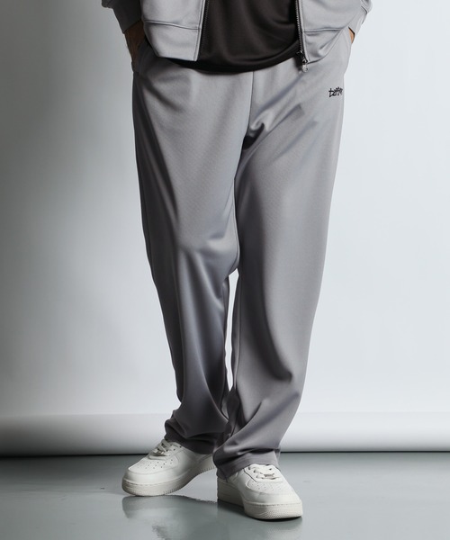 The DUFFER of ST.GEORGE(ザダファーオブセントジョージ)の「【WEB限定アイテム】HONEYCOMB MESH REGULAR FIT TRACK PANTS:セットアップ 吸水速乾 レギュラーフィット メッシュ トラックパンツ(その他パンツ・メンズ・グレー/ブラック・SMALL/MEDIUM/LARGE/X-LARGE)」の5枚目の写真