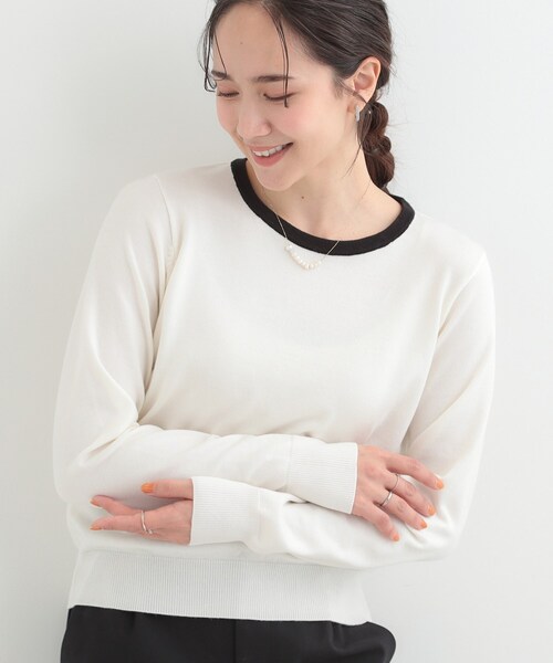 SHOO・LA・RUE（シューラルー）の「【洗濯機可/S-LL/アンサンブル可】シンプルきれい見え クルーネックニット（ニット/セーター・レディース・ベビーピンク/イエロー系その他/ブラック系2/ホワイト系3・04/03/02/01）」の2枚目の写真