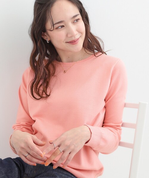 SHOO・LA・RUE（シューラルー）の「【洗濯機可/S-LL/アンサンブル可】シンプルきれい見え クルーネックニット（ニット/セーター・レディース・ベビーピンク/イエロー系その他/ブラック系2/ホワイト系3・04/03/02/01）」の4枚目の写真