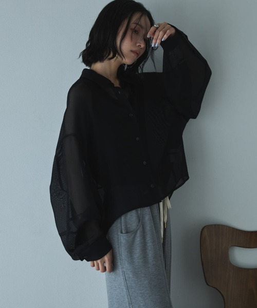 Doux archives(ドゥアルシーヴ)の「【EC先行予約】メッシュドルマンシャツ(シャツ/ブラウス・レディース・オフホワイト/ブラック/キャメル・FREE)」の3枚目の写真