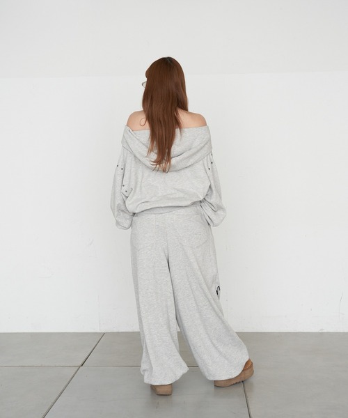 RAY CASSIN（レイカズン）の「【セットアップで着られる】ピグメントスタッズドルマンスウェットパーカー（スウェット・レディース・グレー/ブラウン系その他2/ベージュ系その他2・FREE）」の8枚目の写真