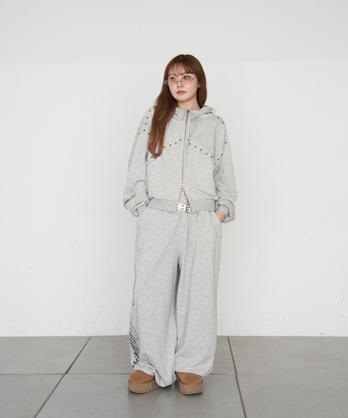 RAY CASSIN（レイカズン）の「【セットアップで着られる】ピグメントスタッズドルマンスウェットパーカー（スウェット・レディース・グレー/ブラウン系その他2/ベージュ系その他2・FREE）」の13枚目の写真