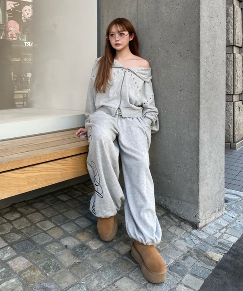 RAY CASSIN（レイカズン）の「【セットアップで着られる】ピグメントスタッズドルマンスウェットパーカー（スウェット・レディース・グレー/ブラウン系その他2/ベージュ系その他2・FREE）」の19枚目の写真