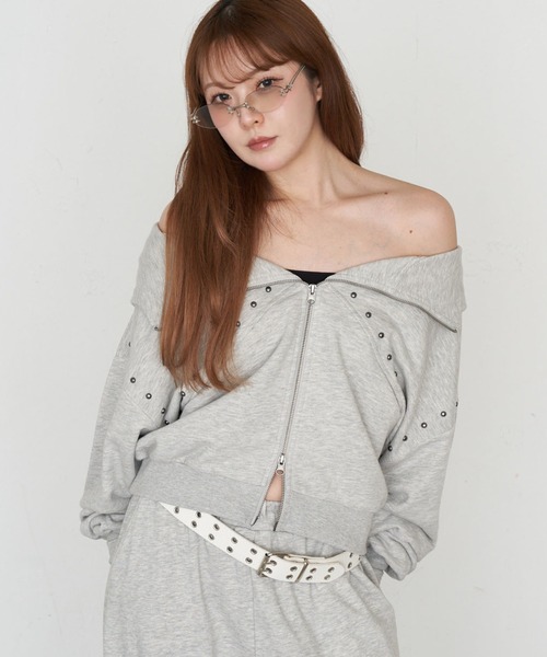 RAY CASSIN（レイカズン）の「【セットアップで着られる】ピグメントスタッズドルマンスウェットパーカー（スウェット・レディース・グレー/ブラウン系その他2/ベージュ系その他2・FREE）」の4枚目の写真