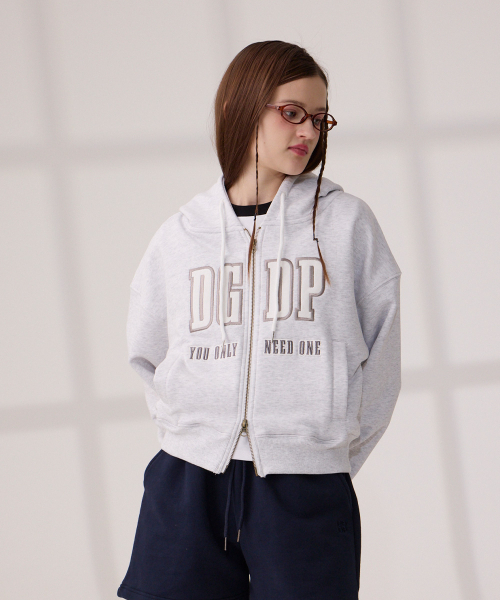 DANGLEDROP(ダングルドロップ)の「DGDPアップリケクロップフード集業ホワイトメランジ(パーカー・レディース・その他・S/M)」の4枚目の写真