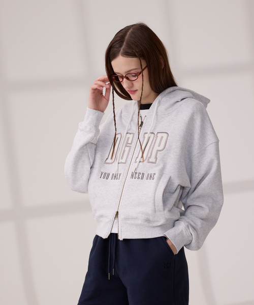 DANGLEDROP(ダングルドロップ)の「DGDPアップリケクロップフード集業ホワイトメランジ(パーカー・レディース・その他・S/M)」の5枚目の写真